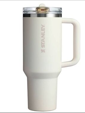 Stanley White Travel Mug with Handle pour tumbler cream 40 oz